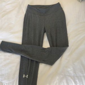 Under armor leggings size small